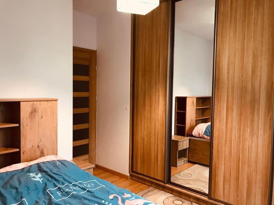 Nowoczesny Apartament Na Pradze Warschau Exterior foto